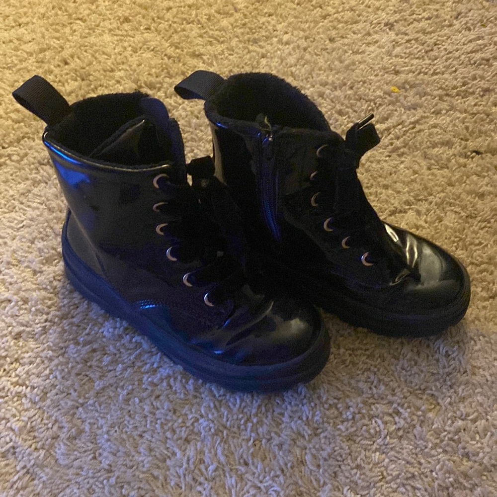 Black boots (big girl) size 13